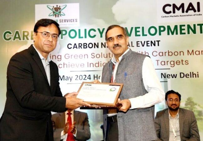 A Carbon Neutral Event- Rohit Kumar, Secretary General, CMAI Provides A Certificate Of Carbon Mitigation To Ajay Bhakre